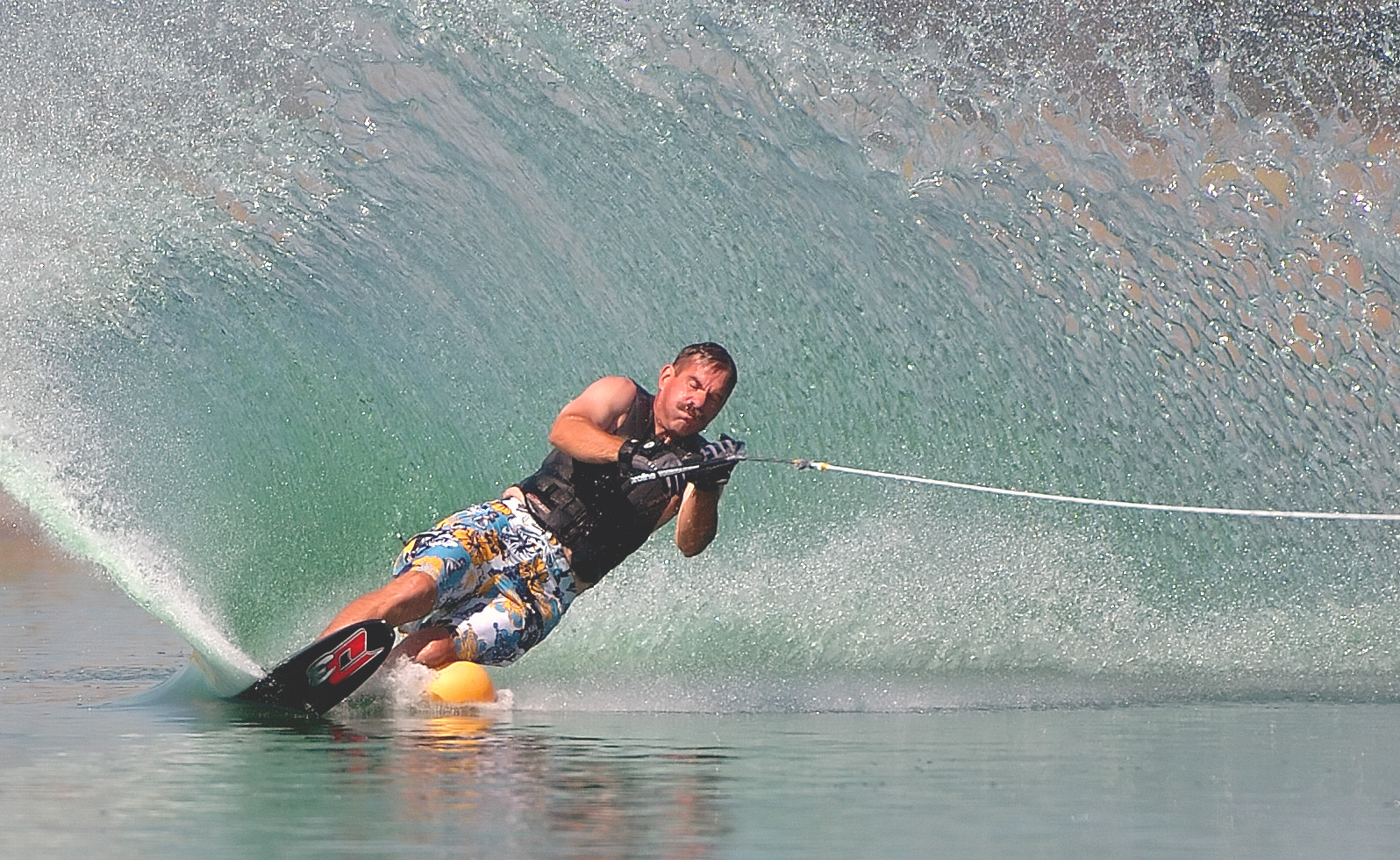 D2H_2435WaterSki.jpg