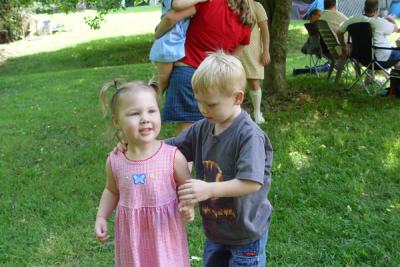 v3/36/74436/3/45907247.DSC02189reaganandjaden.jpg