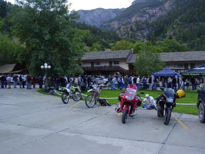 BBQ chow line
