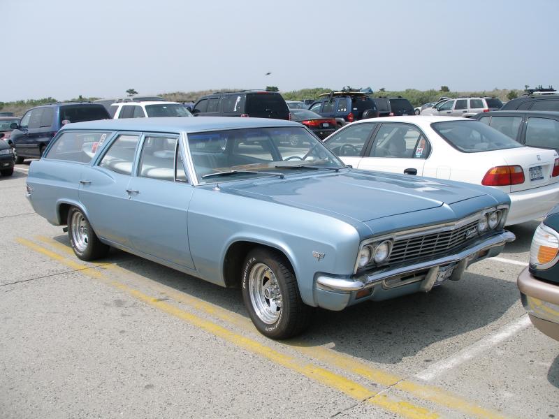 1966 Chevrolet Biscayne Wagon