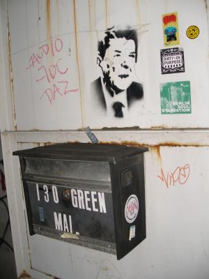Greenpoint Reagan Mailbox