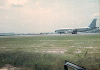 v3/37/545937/1/45340530.UTapaoAircraft02.jpg