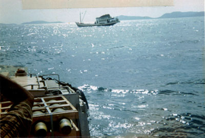 v3/37/545937/1/45340568.UTapaoLark4sXportBombs07.jpg