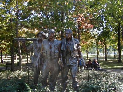 Vietnam Memorial Statue - 3 Soldiers