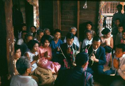 022 - Thai Wedding ceremony - Praying to Buddha