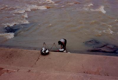 v3/37/545937/3/51831662.042WashingdishesintheMoonRiveratKaengSaphue.jpg