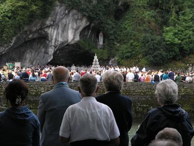 Lourdes and pilgrims 3