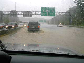 v3/37/572137/1/45759836.parkway_flood.jpg