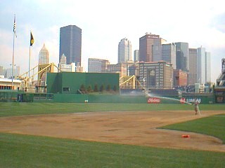 v3/37/572137/1/46533137.infield2.jpg