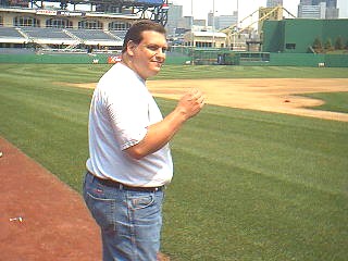 v3/37/572137/1/46533140.randy.jpg