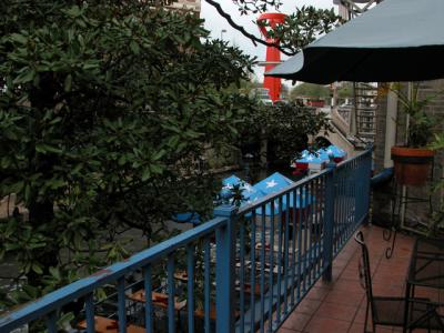 v3/39/1839/3/49638646.tablesalongriverwalk.jpg