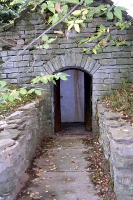 v3/39/1839/3/51033571.Oct2005b104.jpg