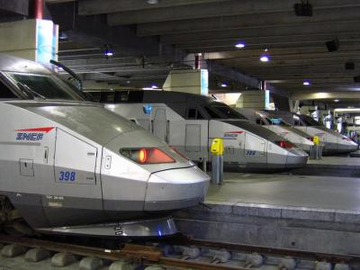 Gare de Montparnasse dont les TGV et les RER couvrent la partie sud de la France