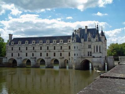 Ce chteau enjambe le Cher, un des principaux affluents de la Loire