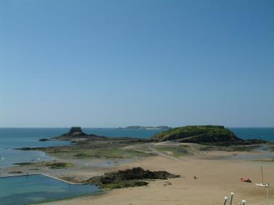 Vue du large...il s'agit ici de la Manche