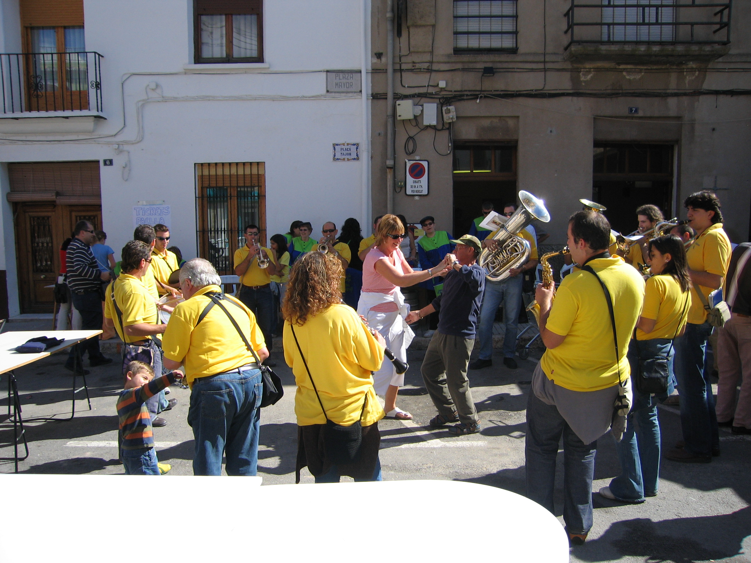 Angela Street Dancing.