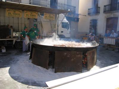 Cooking The Paella