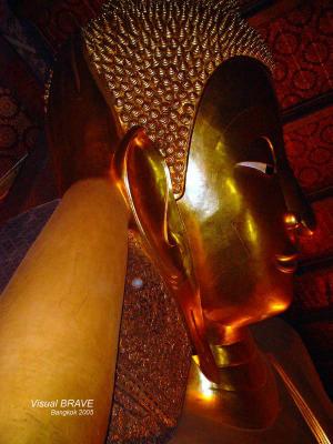 Wat Pho-the Reclining Buddha DSC04857_m.jpg