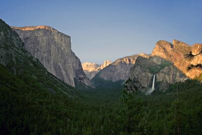 tunnel view in the evening