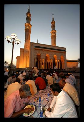 Iftar at Jumeira Mosque