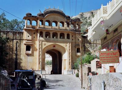 Gateway en route to Samode Palace