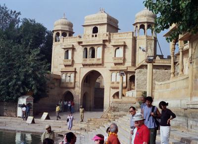 v3/40/582640/3/48321202.04jas04_ghat.jpg