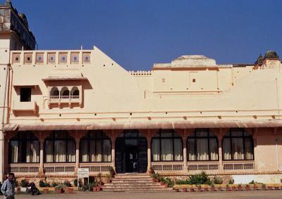 Sheesh Mahal Hotel, Orchha