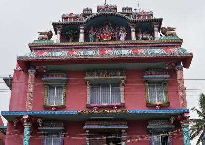 Deities on the roof, Rameswaram