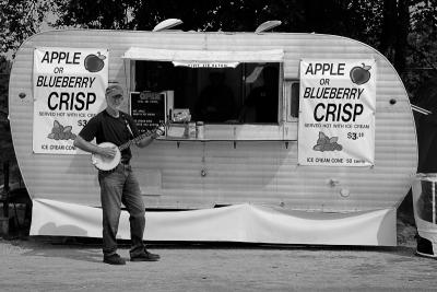 09-05-2005 - Blue Hill Fair Essay - 35 - BW.jpg