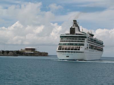 Cruise ship leaving.