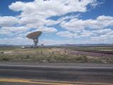 Movable radio telescope on RR track, used to change focus of array