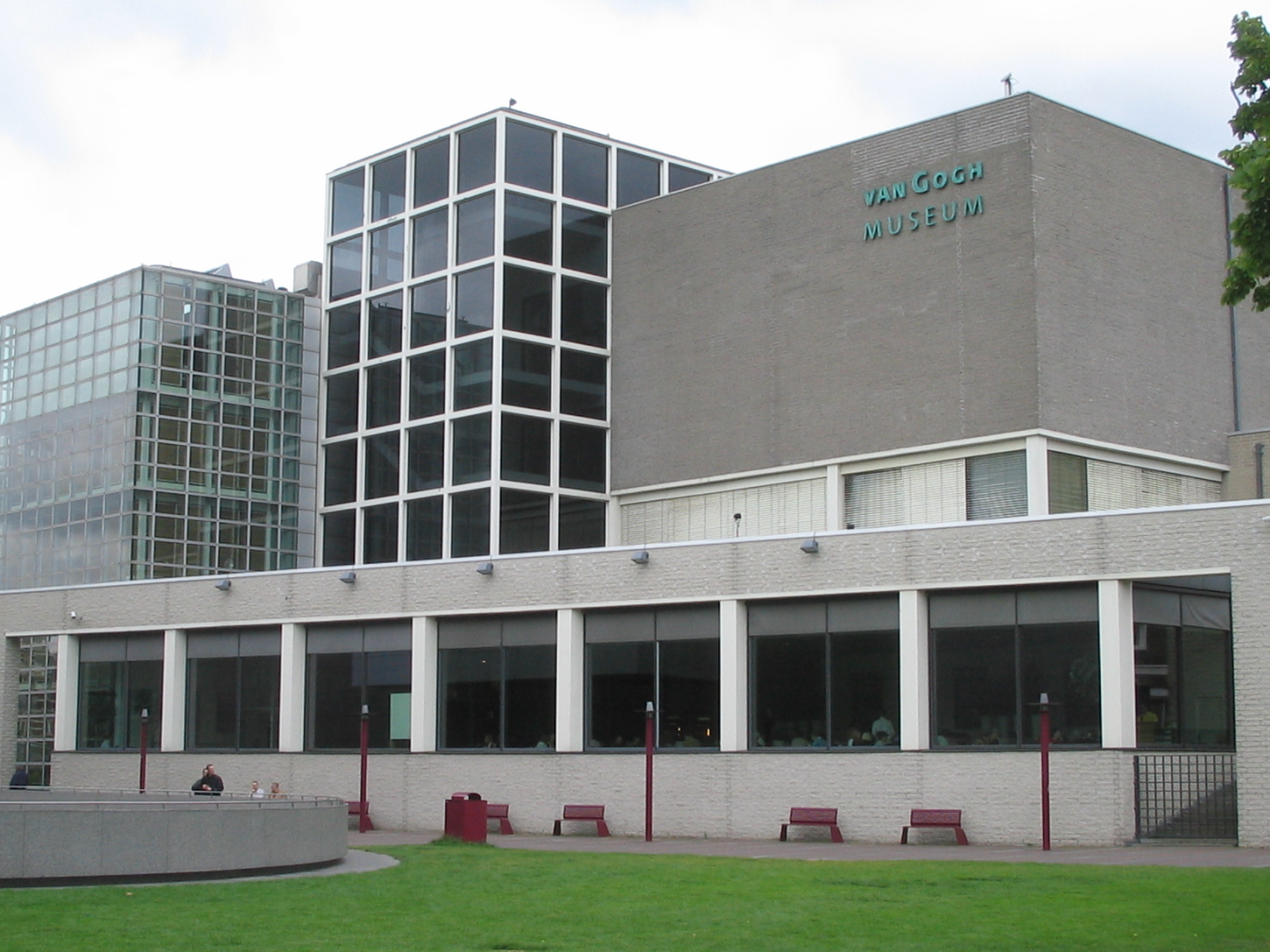 van gogh museum facade
