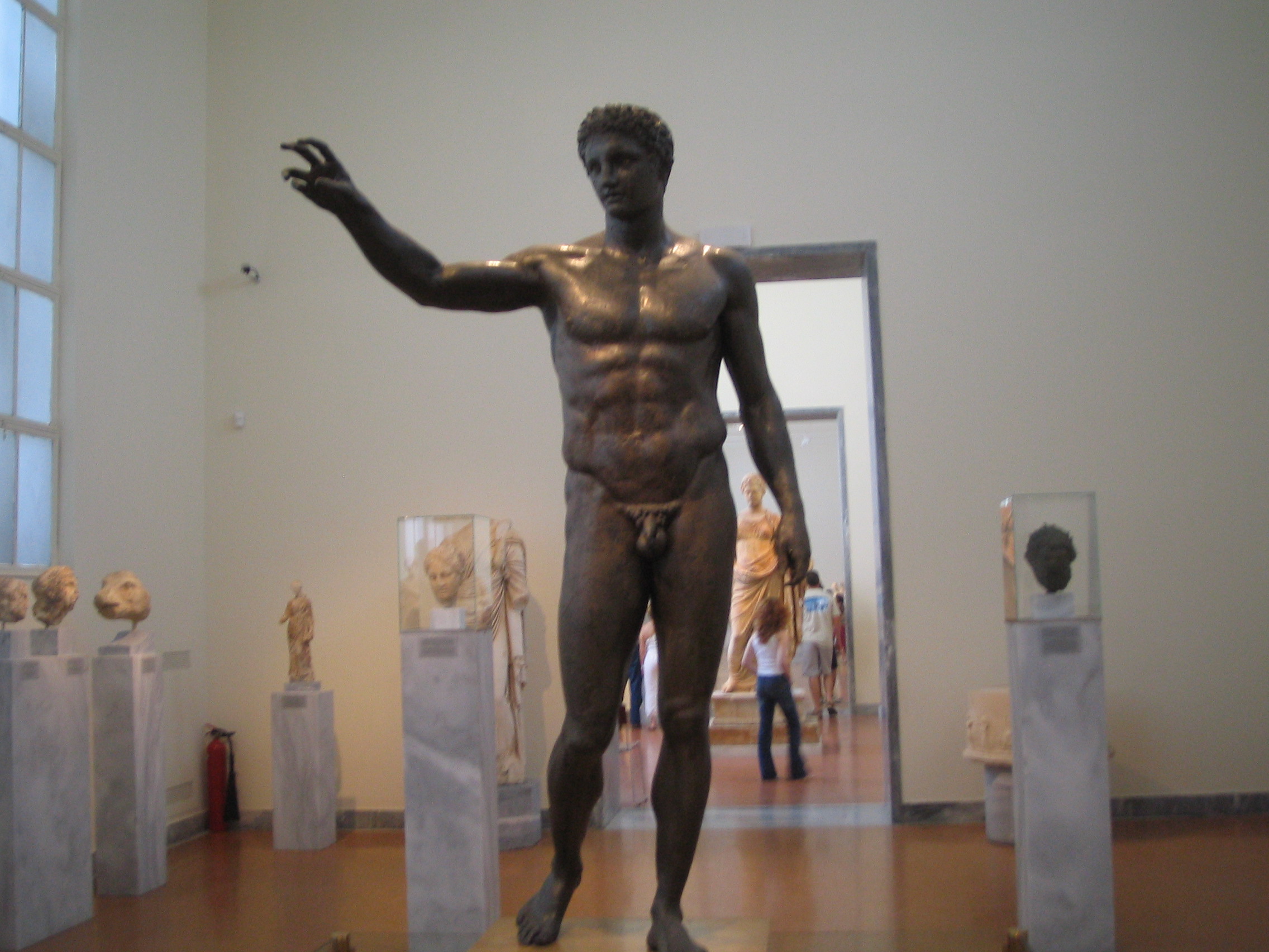 statue 3