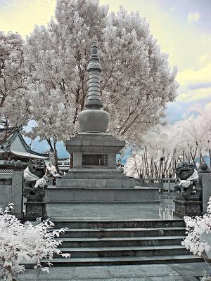 v3/43/42943/3/48415363.SairiraStupa01m.jpg