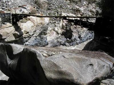 Timber Cantilever Bridge over Indus in Dha- Hanu. Do any others still exist ?