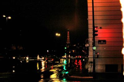 v3/43/572143/3/46521251.EiffelToweratNightlo.jpg