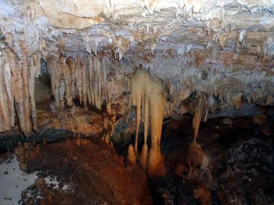 stalactites abound