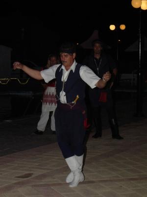 cretan folk dance expert