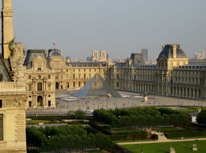 Louvre