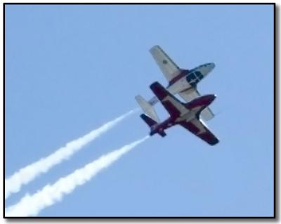 v3/44/565344/3/50391591.Snowbirdsaerodancincheektocheek.jpg