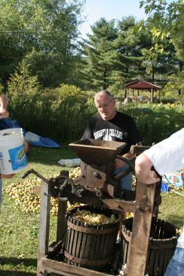 Bill grinding the apples