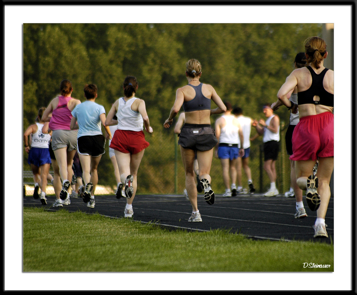 6/11/05 - Determination<br><font size=3>ds20050608a_0128awF Track Women.jpg</font>
