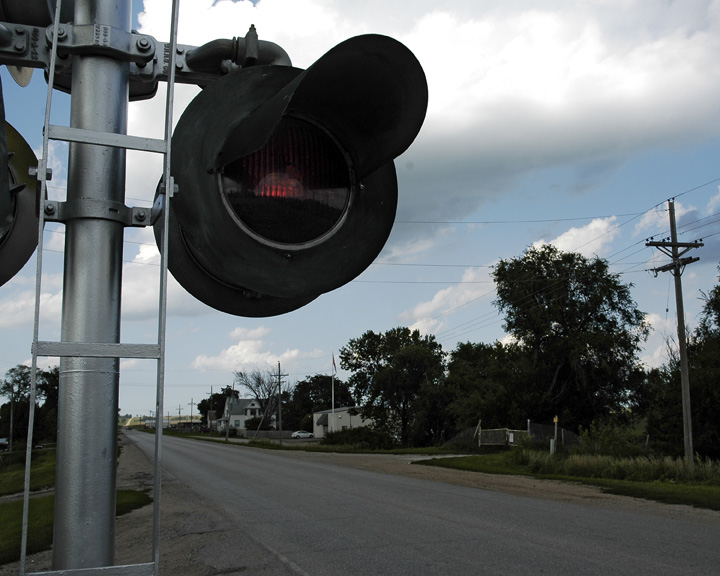 ds20050827_0046a1w Signal.jpg