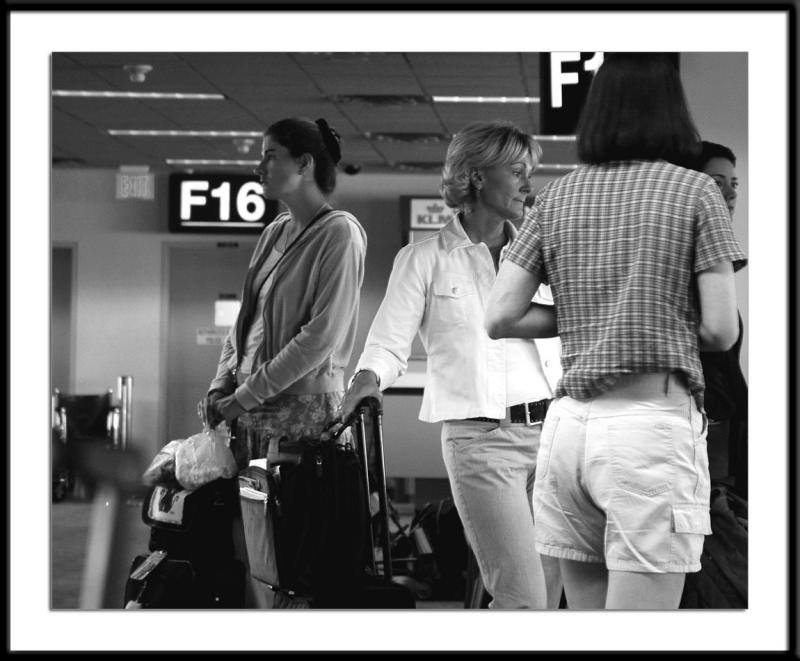 9/14/05 - Waiting<br><font size=3>ds20050914_0073awF Flight Delay.jpg</a>
