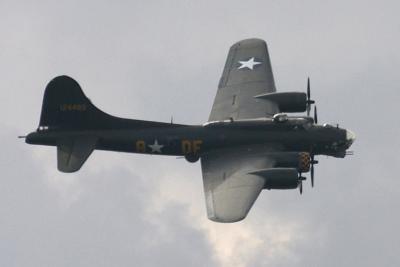 B-17 Flying Fortress - 'Sally B'