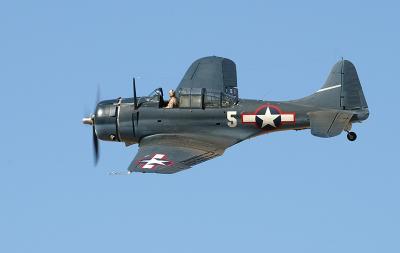 SBD Dauntless b.jpg