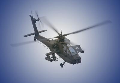 AH 64 Apache low quarter.jpg