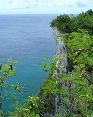 Two Lovers' Point