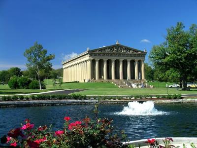 Nashville Parthenon in summer