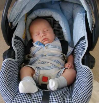 snoozing in my carseat